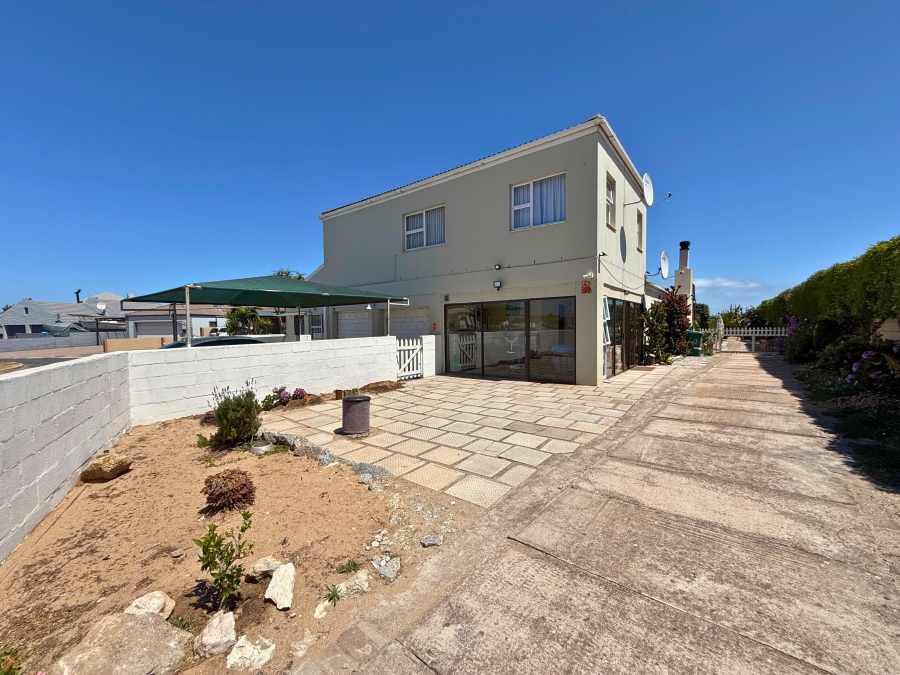 5 Bedroom Property for Sale in Country Club Western Cape